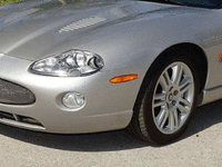 Image 10 of 47 of a 2006 JAGUAR XKR XK