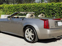 Image 6 of 54 of a 2004 CADILLAC XLR ROADSTER