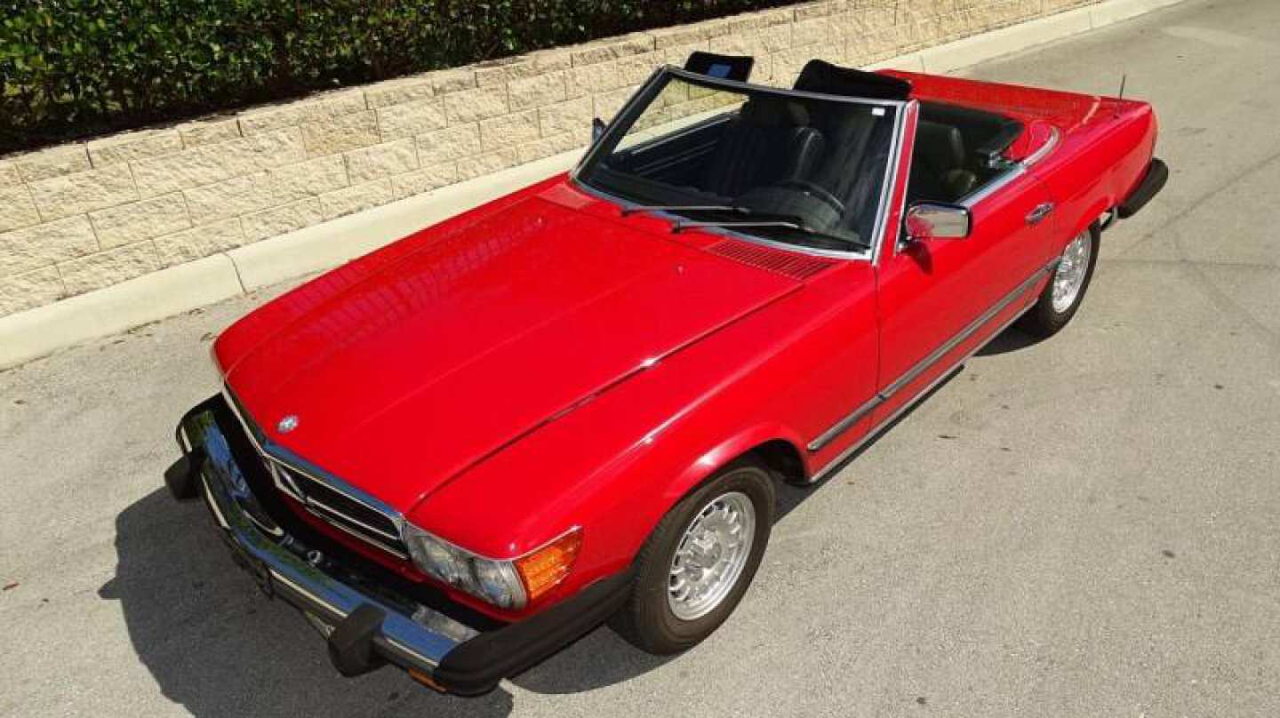 3rd Image of a 1985 MERCEDES-BENZ 380SL