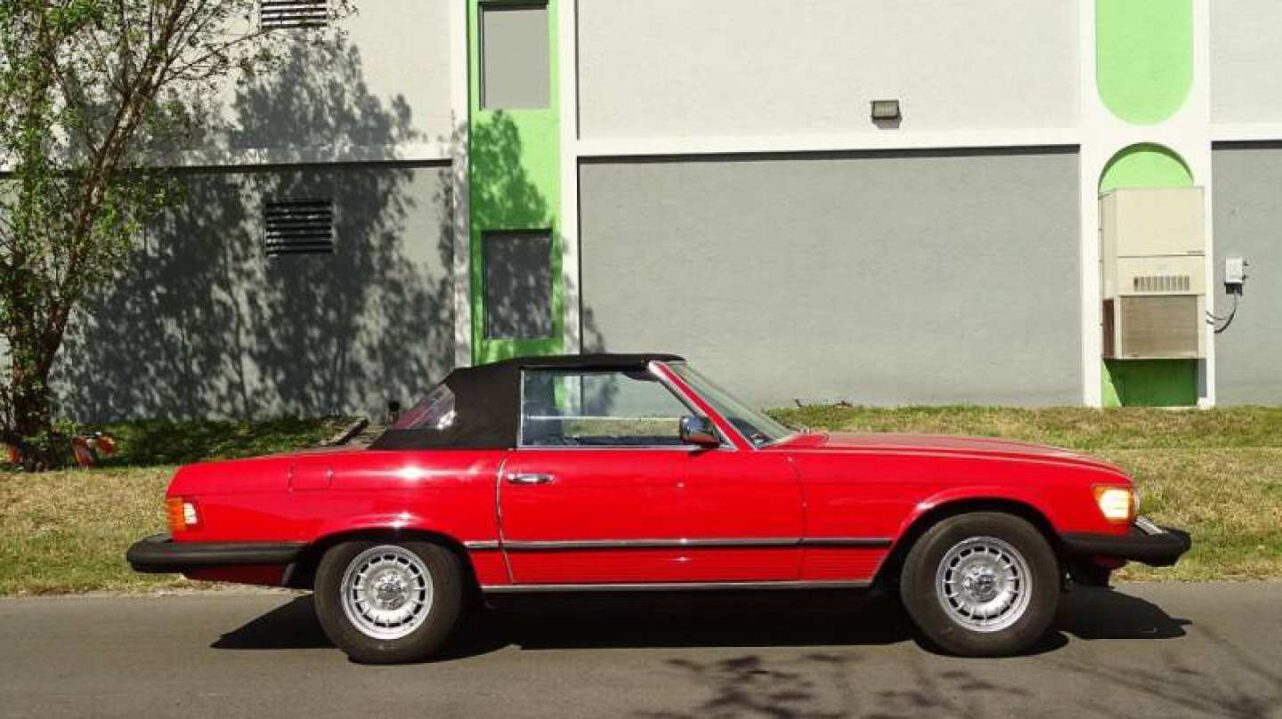 4th Image of a 1985 MERCEDES-BENZ 380SL