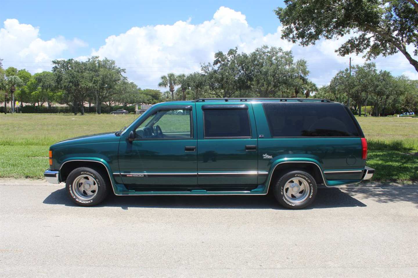 1st Image of a 1996 GMC SUBURBAN C1500 SLE