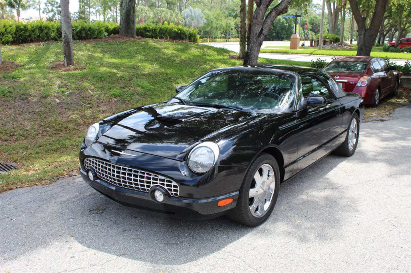 2nd Image of a 2002 FORD THUNDERBIRD