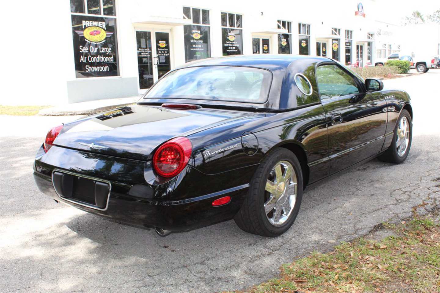 3rd Image of a 2002 FORD THUNDERBIRD