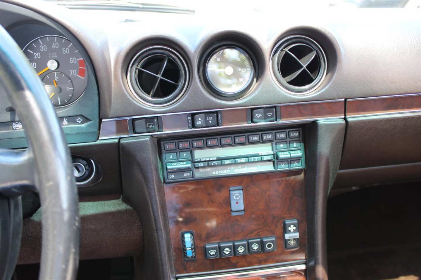 16th Image of a 1989 MERCEDES-BENZ 560 560SL