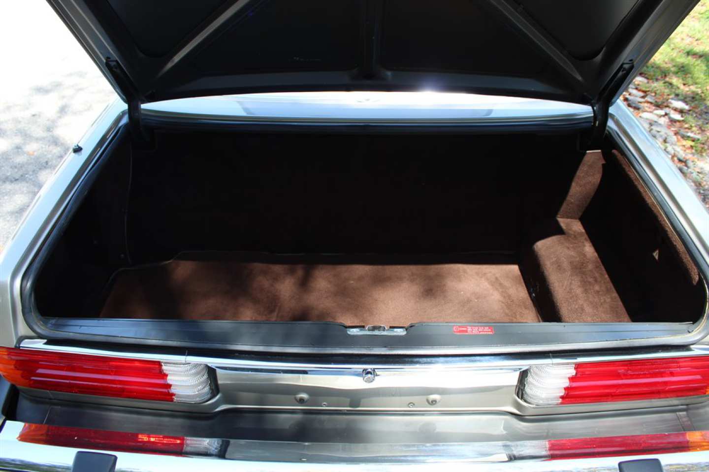 23rd Image of a 1989 MERCEDES-BENZ 560 560SL