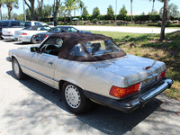 Image 2 of 24 of a 1989 MERCEDES-BENZ 560 560SL