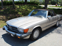 Image 4 of 24 of a 1989 MERCEDES-BENZ 560 560SL