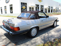 Image 5 of 24 of a 1989 MERCEDES-BENZ 560 560SL