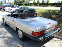 Image 7 of 24 of a 1989 MERCEDES-BENZ 560 560SL