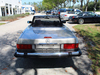 Image 9 of 24 of a 1989 MERCEDES-BENZ 560 560SL