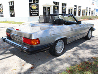 Image 14 of 24 of a 1989 MERCEDES-BENZ 560 560SL