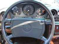 Image 19 of 24 of a 1989 MERCEDES-BENZ 560 560SL