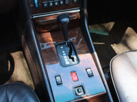 Image 21 of 24 of a 1989 MERCEDES-BENZ 560 560SL