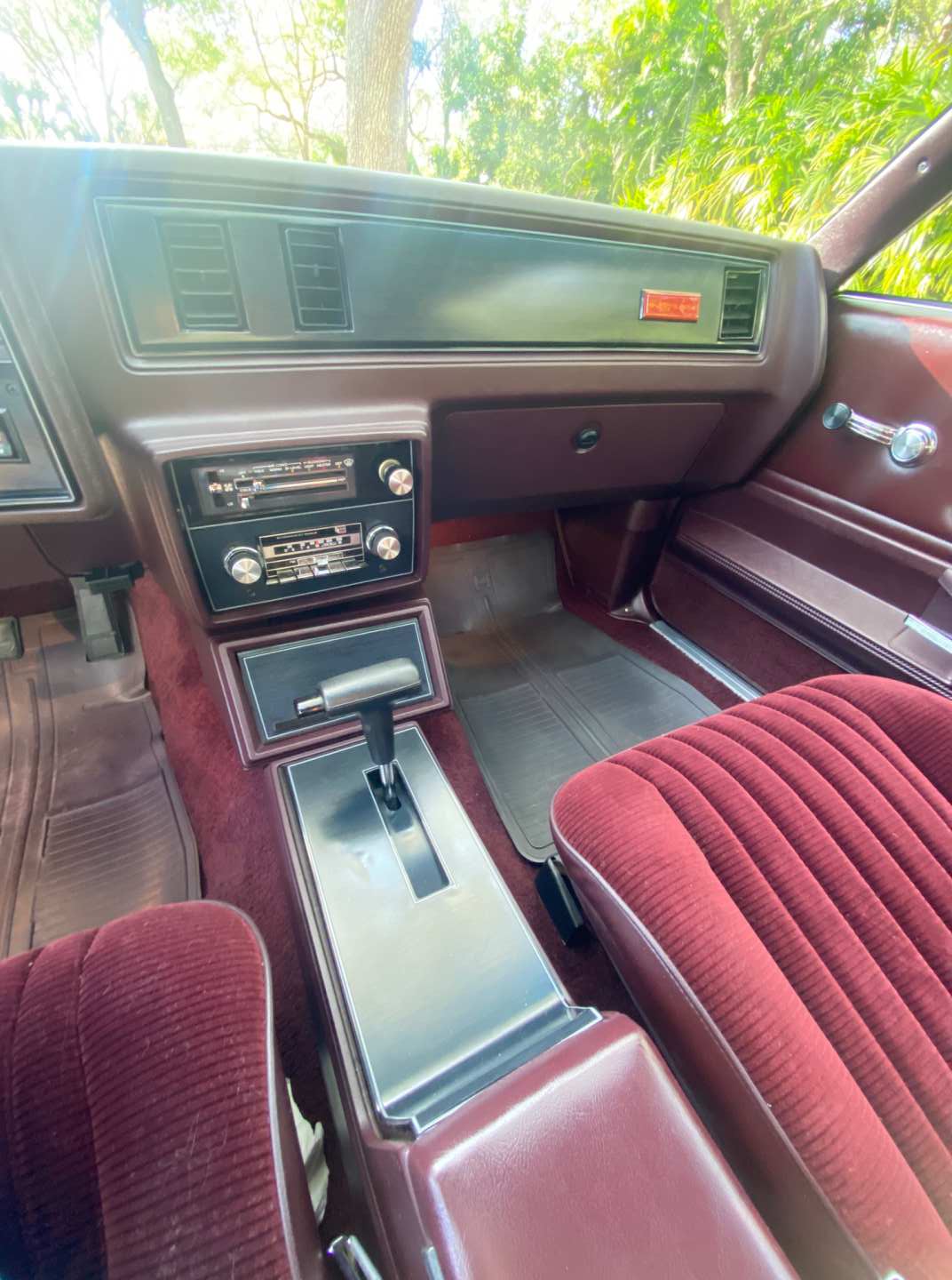 9th Image of a 1985 CHEVROLET MONTE CARLO