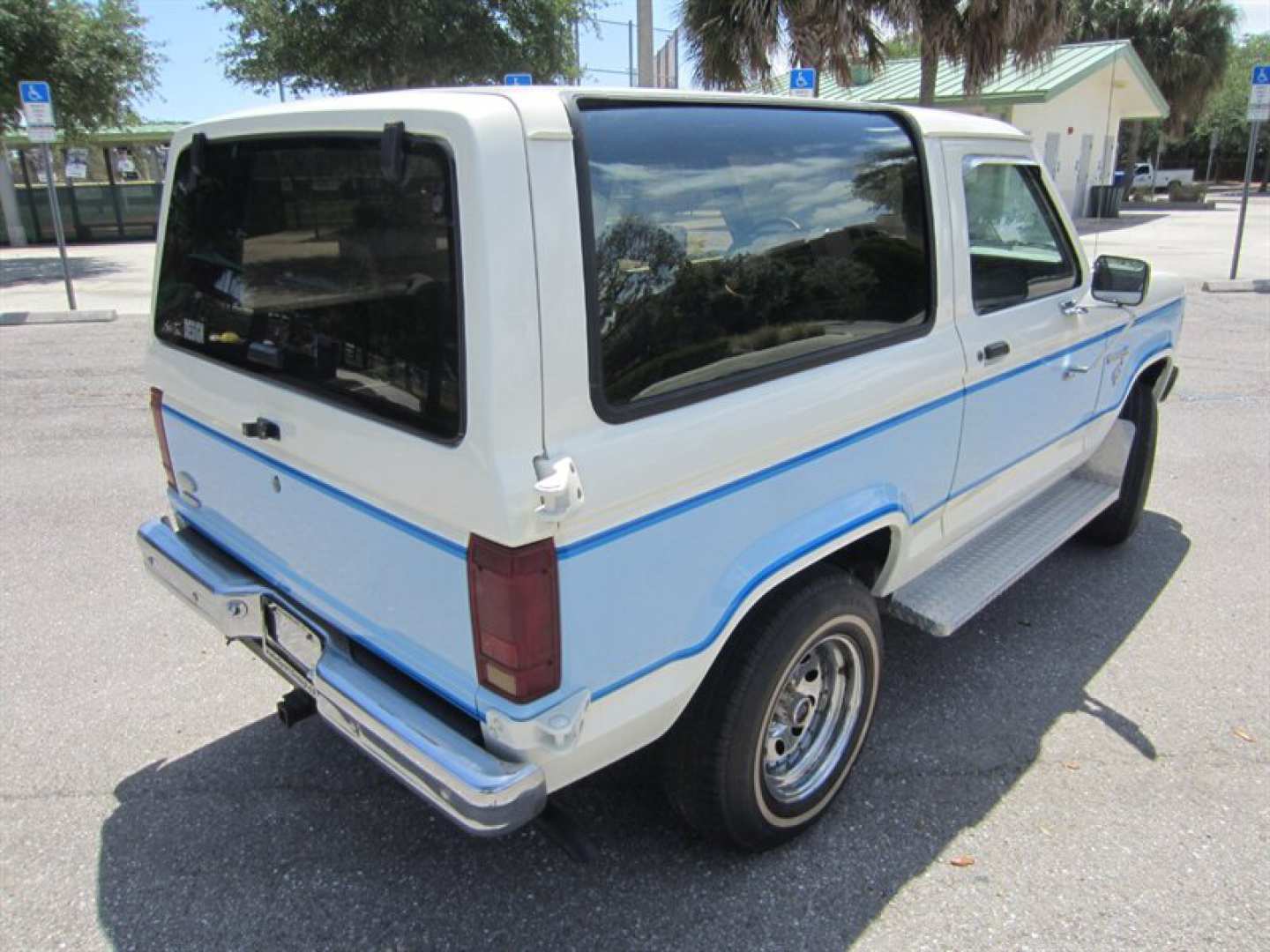 1st Image of a 1985 FORD BRONCO II