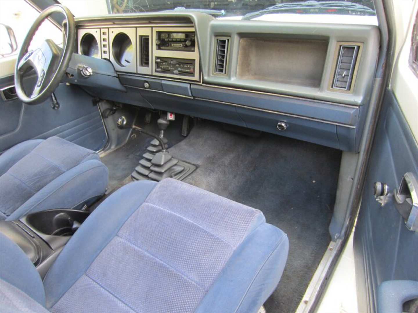 9th Image of a 1985 FORD BRONCO II