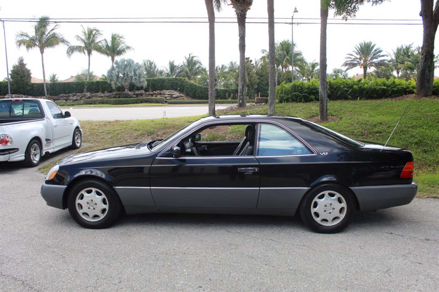 4th Image of a 1996 MERCEDES-BENZ S-CLASS S600