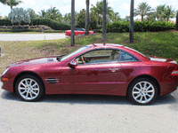 Image 10 of 31 of a 2007 MERCEDES-BENZ SL-CLASS SL550