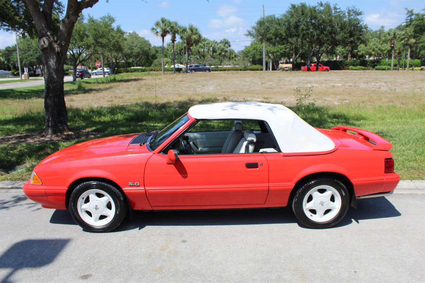 9th Image of a 1992 FORD MUSTANG LX