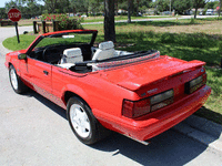 Image 5 of 36 of a 1992 FORD MUSTANG LX
