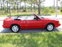 Image 7 of 36 of a 1992 FORD MUSTANG LX