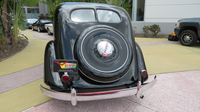 11th Image of a 1935 CHRYSLER C-2 IMPERIAL AIRFLOW