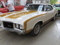 Image 2 of 11 of a 1972 OLDSMOBILE CUTLASS SUPREME