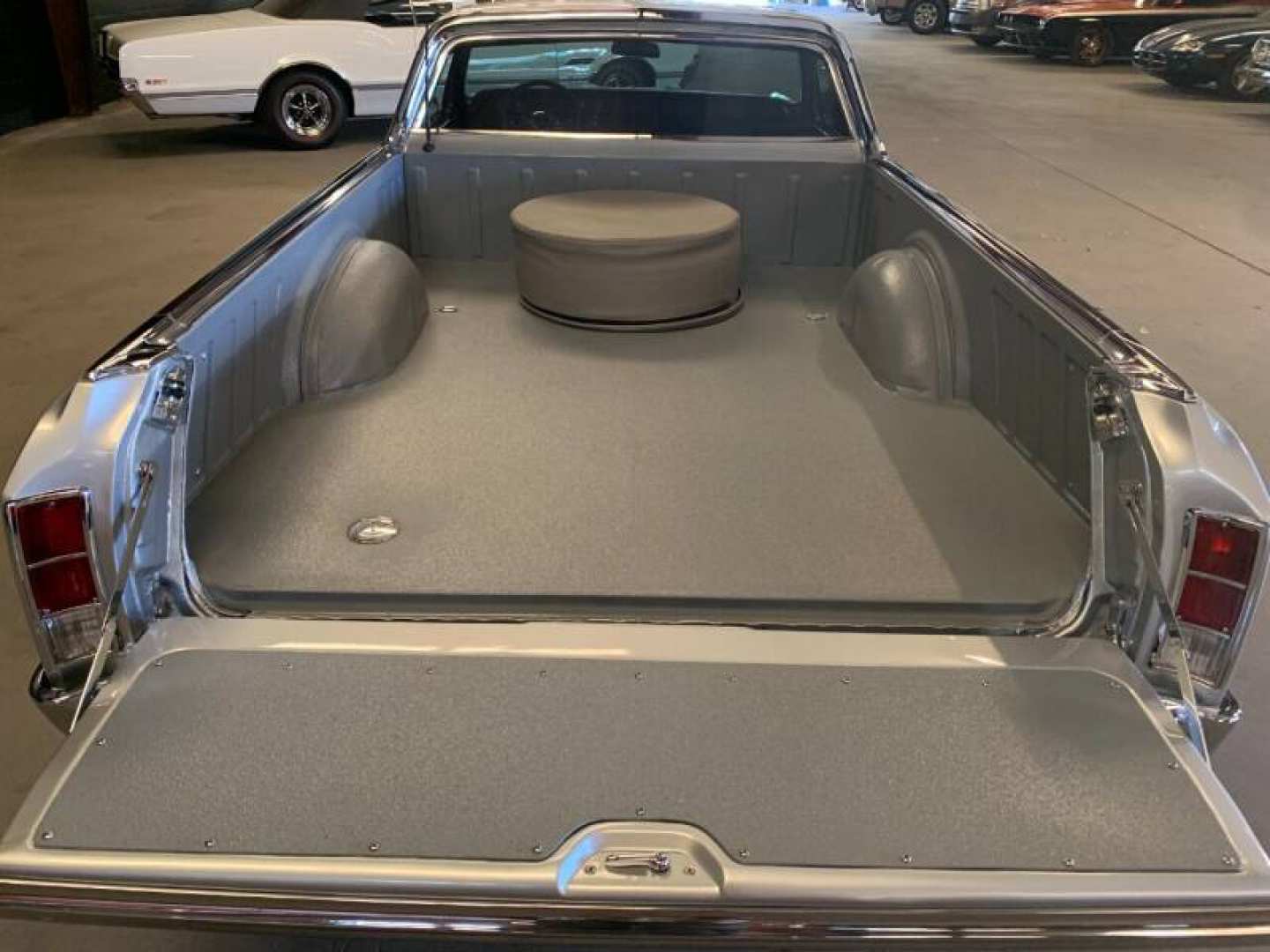 2nd Image of a 1966 CHEVROLET EL CAMINO