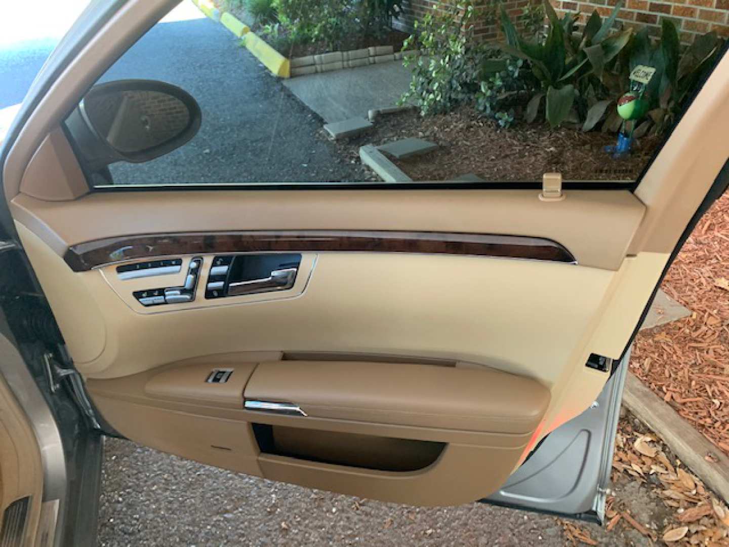 16th Image of a 2007 MERCEDES-BENZ S-CLASS S550