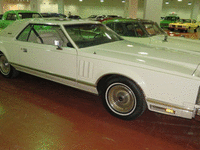 Image 3 of 13 of a 1979 LINCOLN MARK V