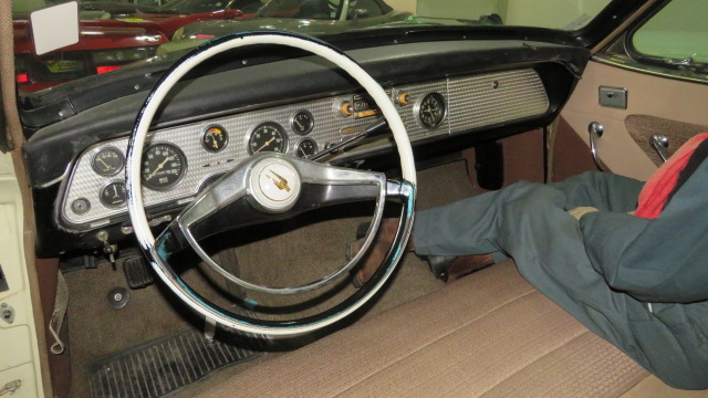 3rd Image of a 1958 STUDEBAKER GOLDEN HAWK