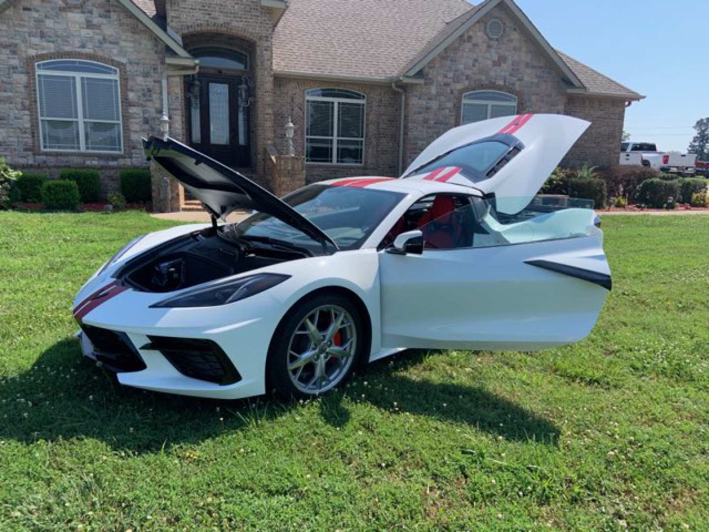 3rd Image of a 2021 CHEVROLET CORVETTE PREFERRED 2LT