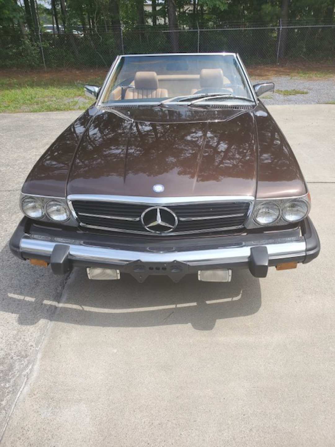 2nd Image of a 1981 MERCEDES-BENZ 380 380SL