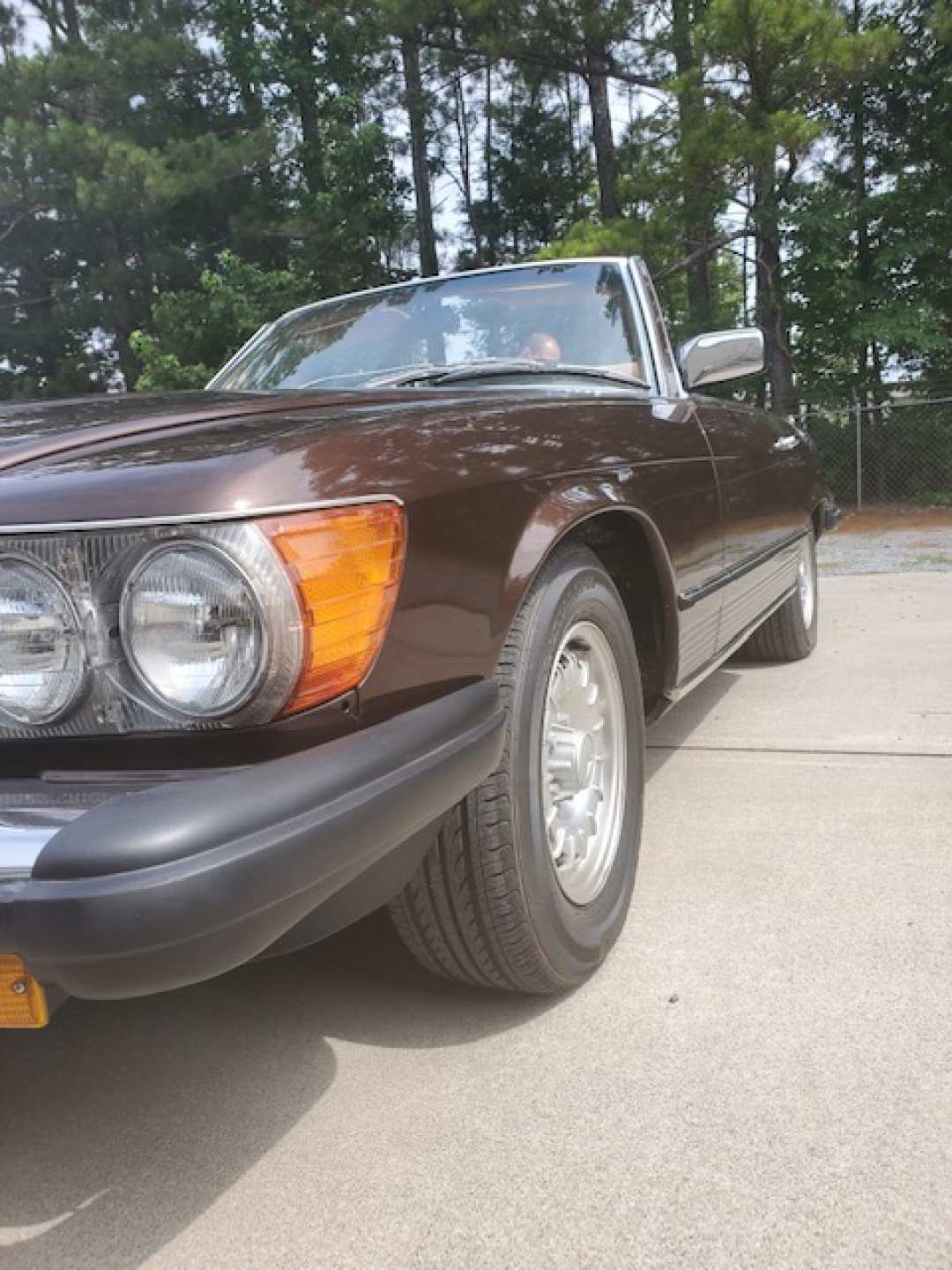 3rd Image of a 1981 MERCEDES-BENZ 380 380SL