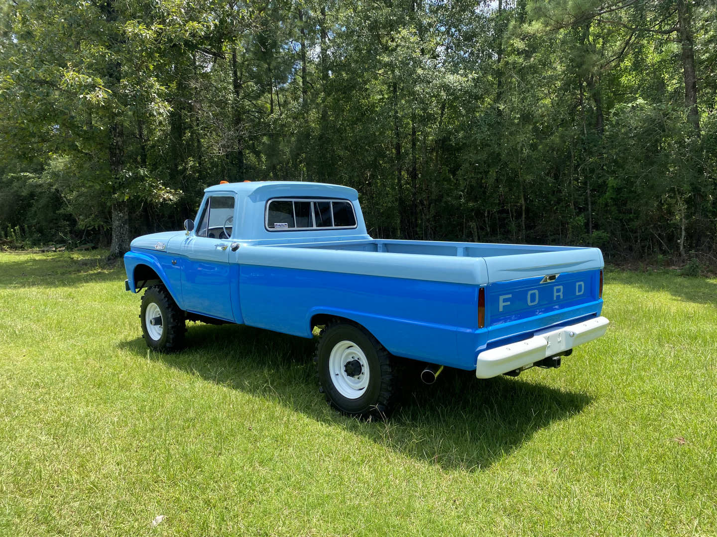2nd Image of a 1962 FORD F250