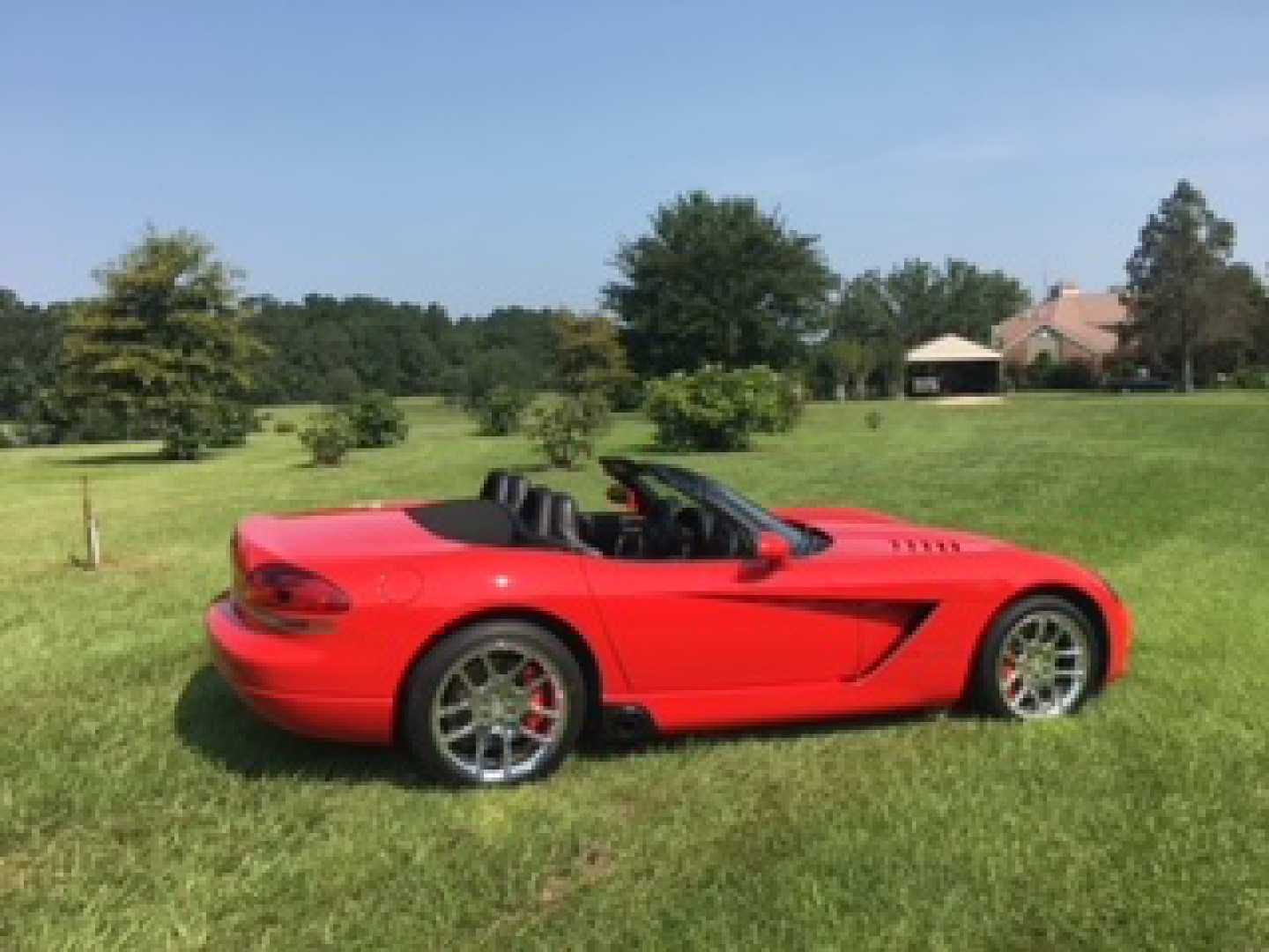 2nd Image of a 2004 DODGE VIPER SRT-10