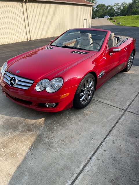 2nd Image of a 2007 MERCEDES-BENZ SL-CLASS SL550