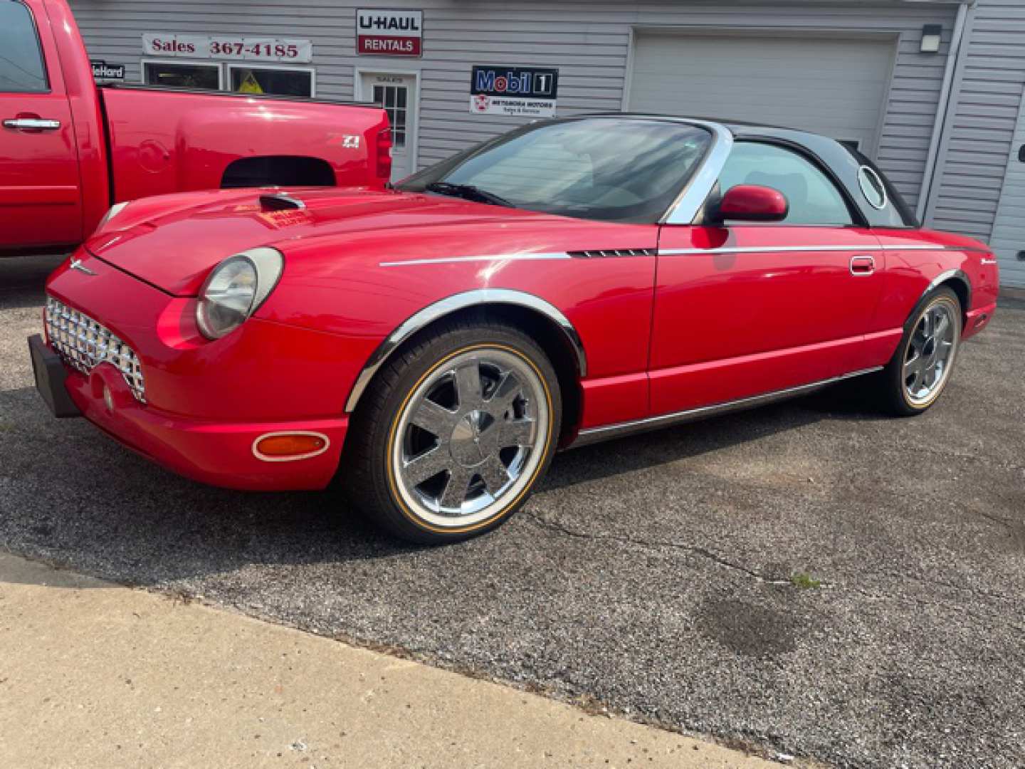 2nd Image of a 2002 FORD THUNDERBIRD