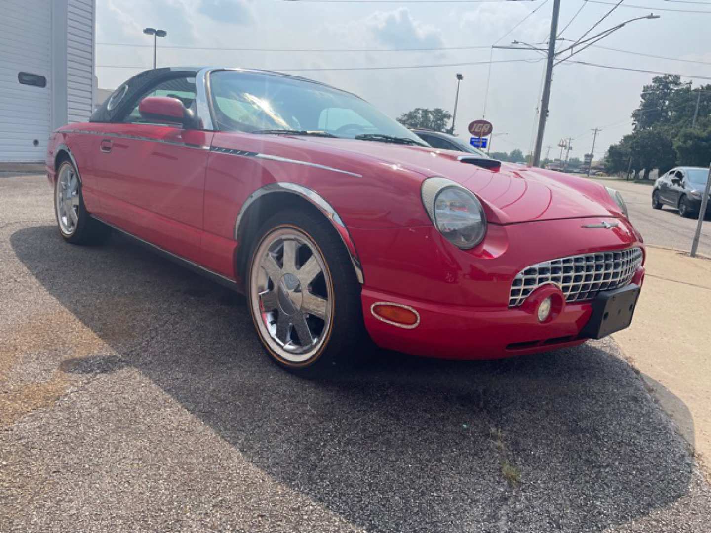 3rd Image of a 2002 FORD THUNDERBIRD