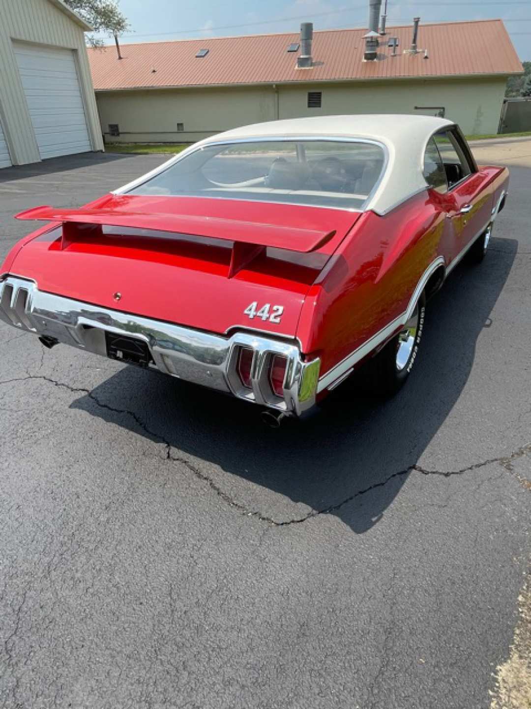 3rd Image of a 1970 OLDSMOBILE 442