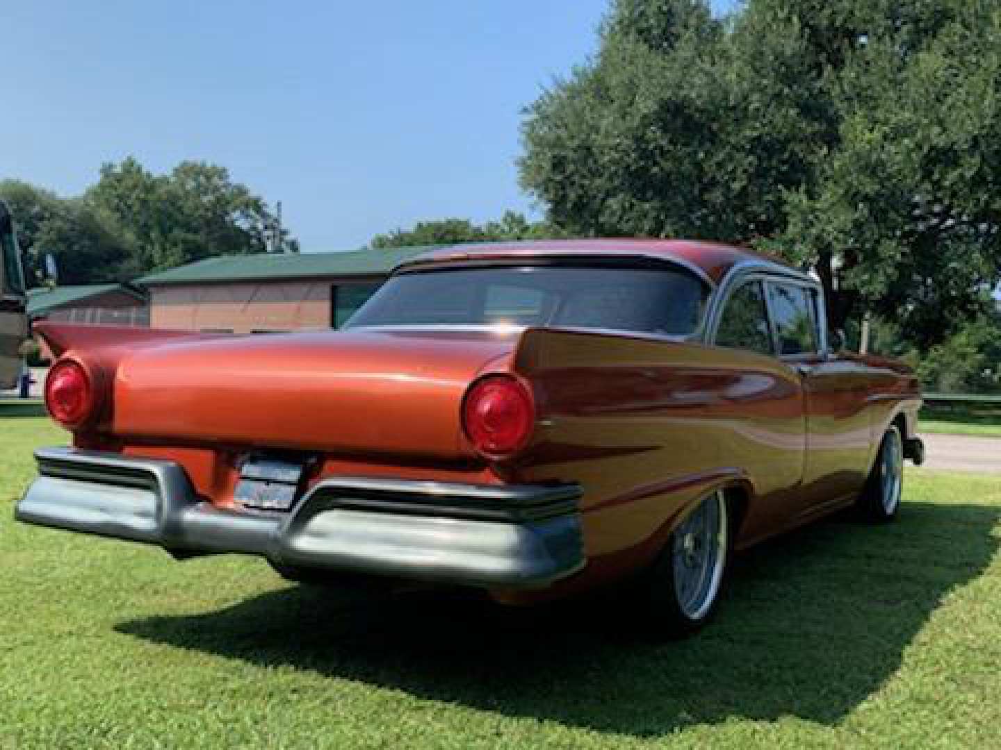 3rd Image of a 1957 FORD FAIRLANE