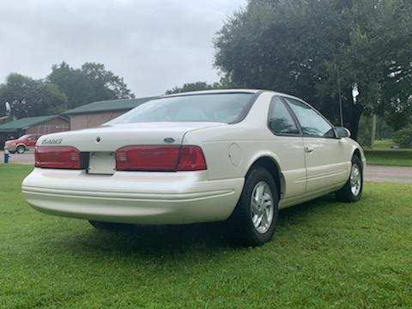 1st Image of a 1996 FORD THUNDERBIRD LX