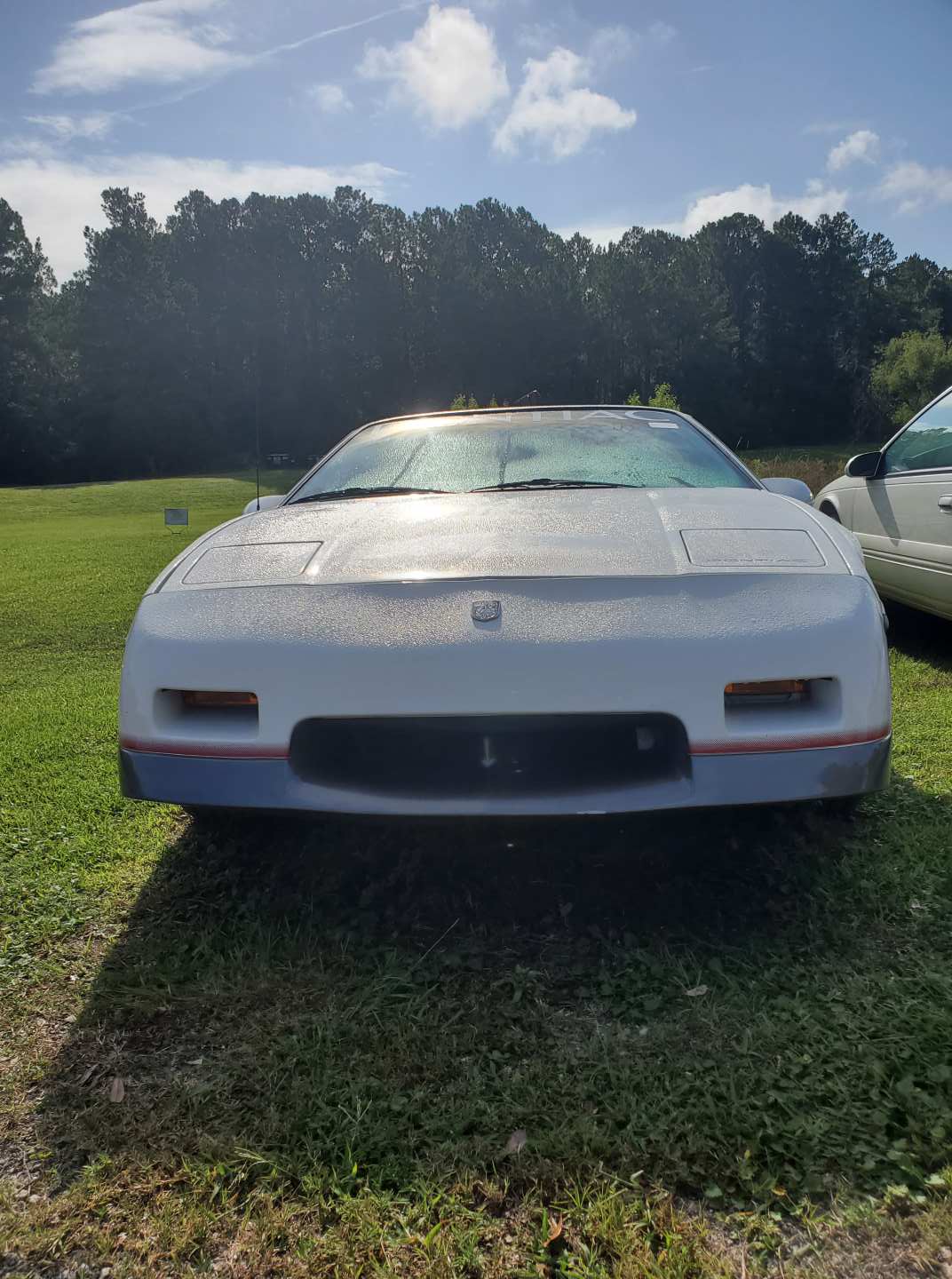 2nd Image of a 1984 PONTIAC FIERO SE