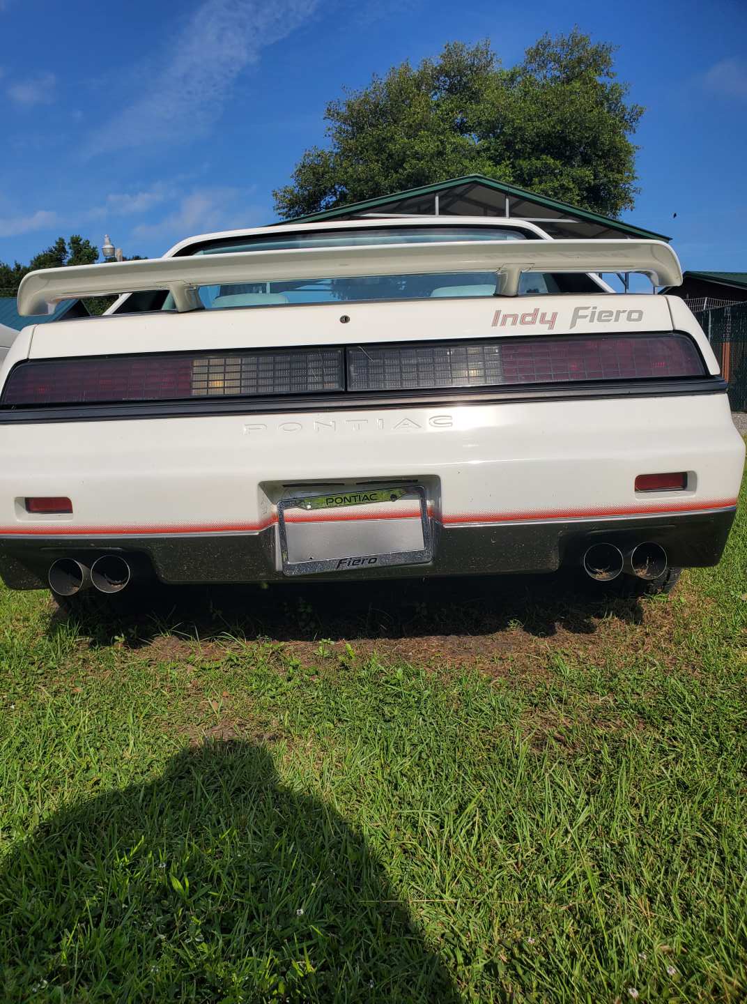 4th Image of a 1984 PONTIAC FIERO SE