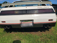 Image 5 of 7 of a 1984 PONTIAC FIERO SE