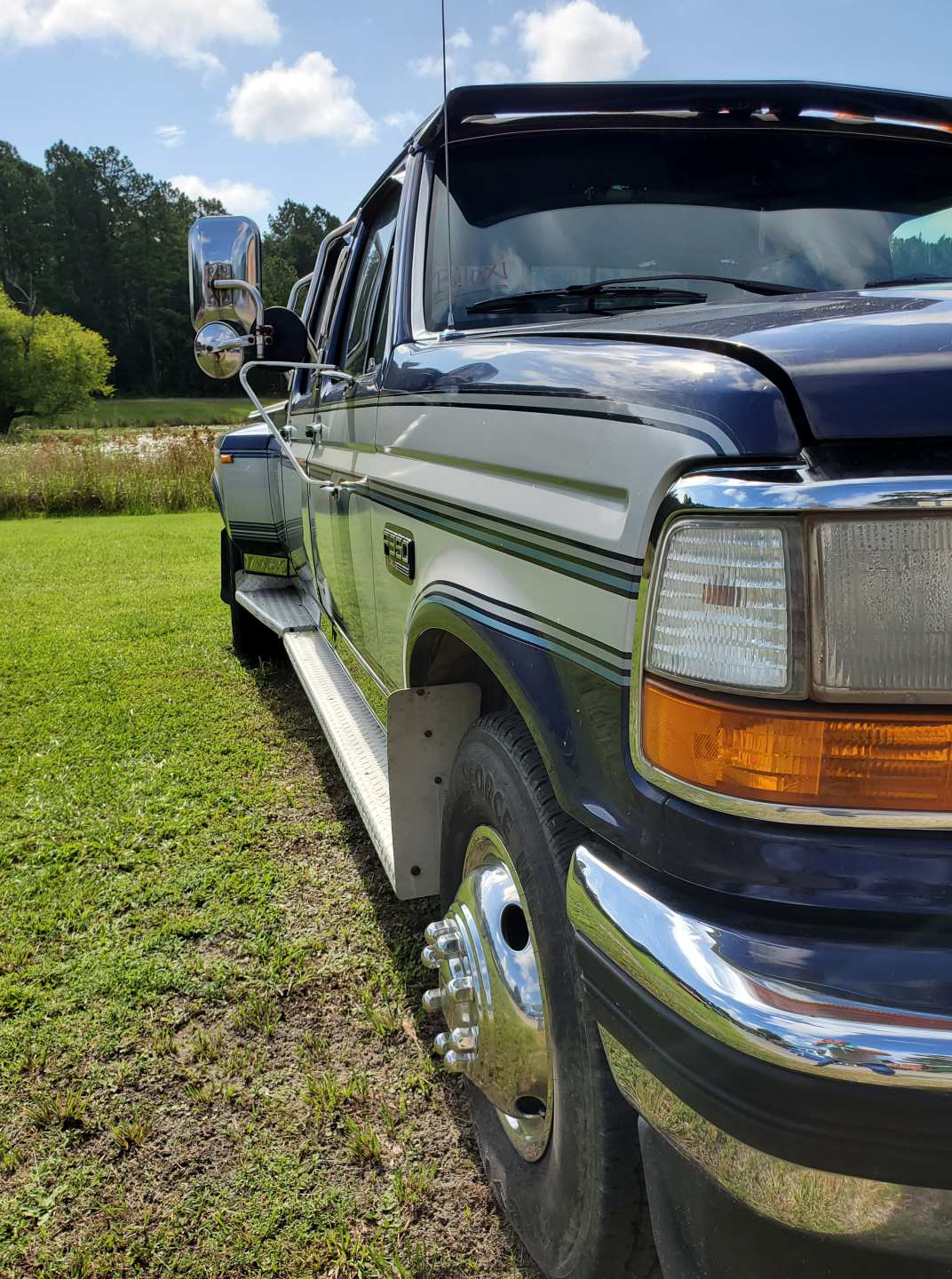 3rd Image of a 1995 FORD F-350