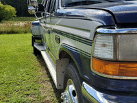 Image 4 of 11 of a 1995 FORD F-350