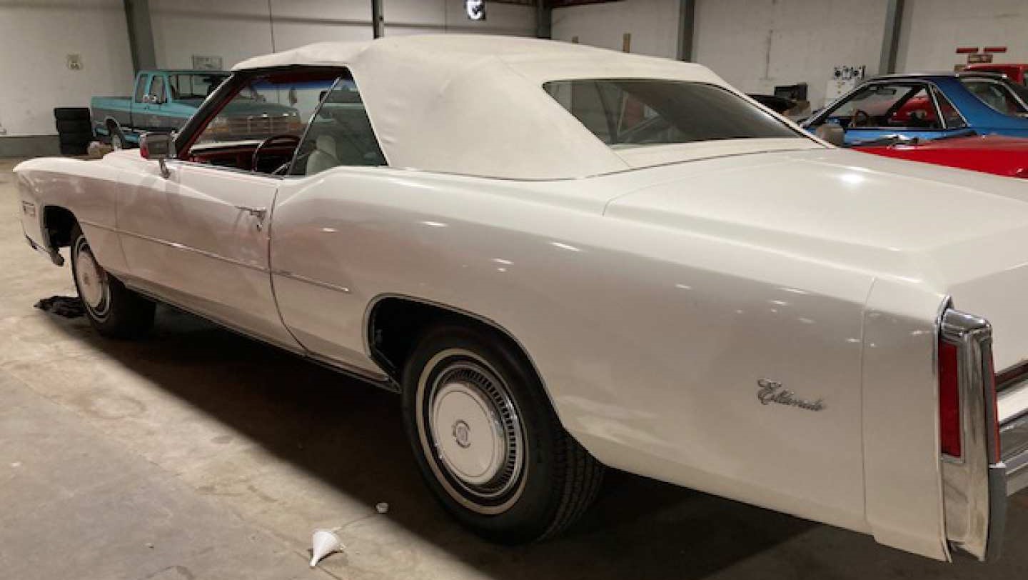 2nd Image of a 1976 CADILLAC ELDORADO