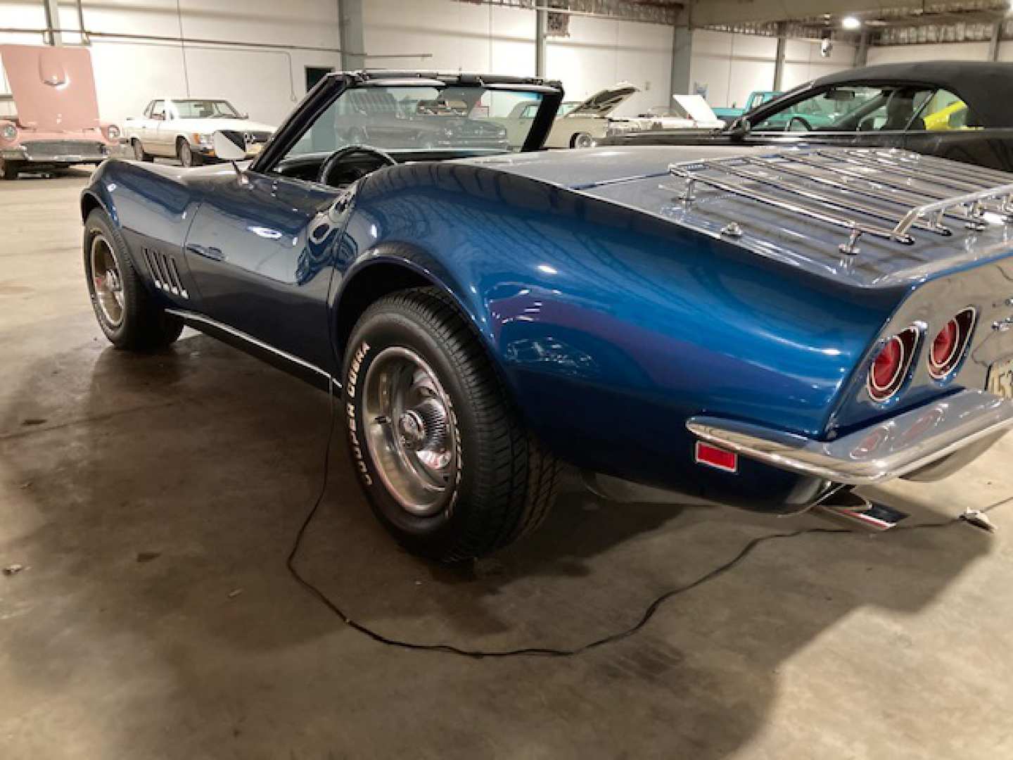 2nd Image of a 1968 CHEVROLET CORVETTE