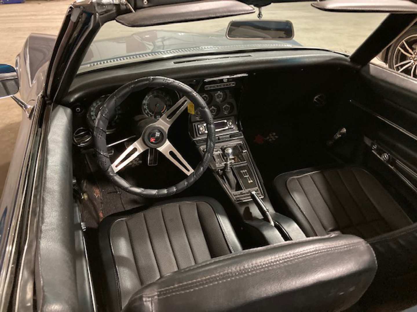 3rd Image of a 1968 CHEVROLET CORVETTE